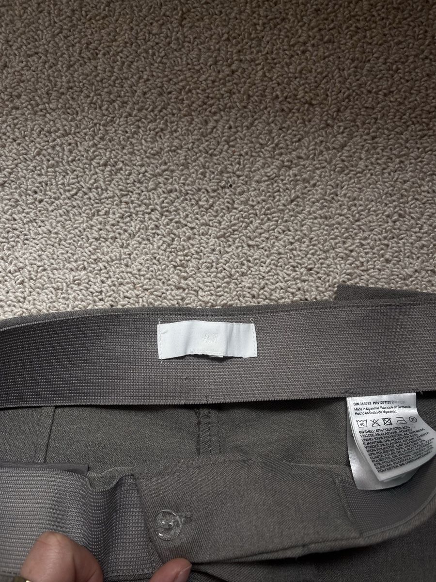H&M Pantaloni: H&M Stoffhose  – Usato da Vaduz venduto da lauryyy 1