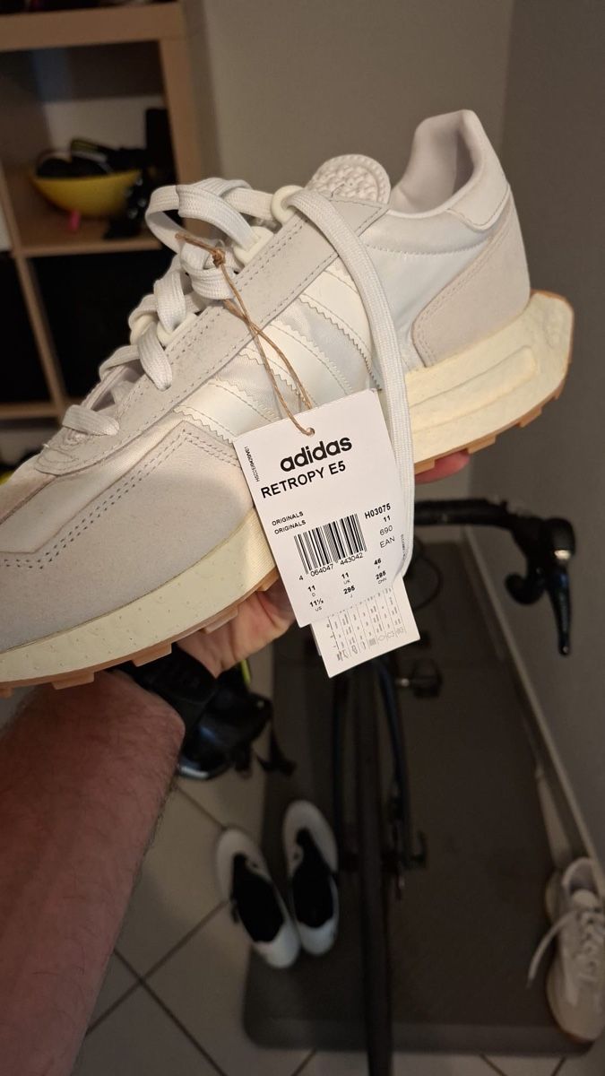 Adidas Herrenschuhe: Adidas Retropy E5 'White Gum' Sneaker – Neu (gemäss Beschreibung) aus Bern von a_k 1