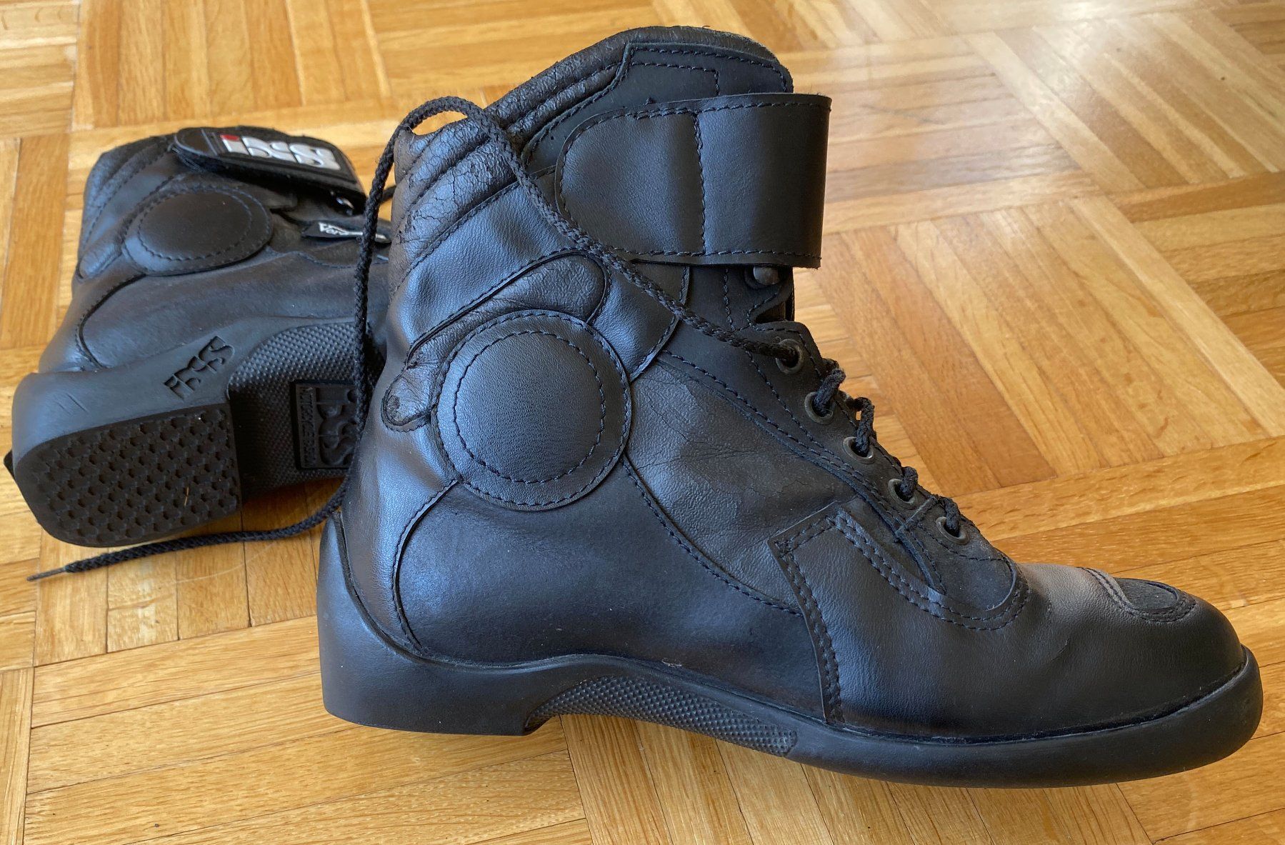 IXS Scarpe da donna: Motorradstiefeletten Marke IXS; Gr. 37 – Usato da Weinfelden venduto da Cheyenne21 1