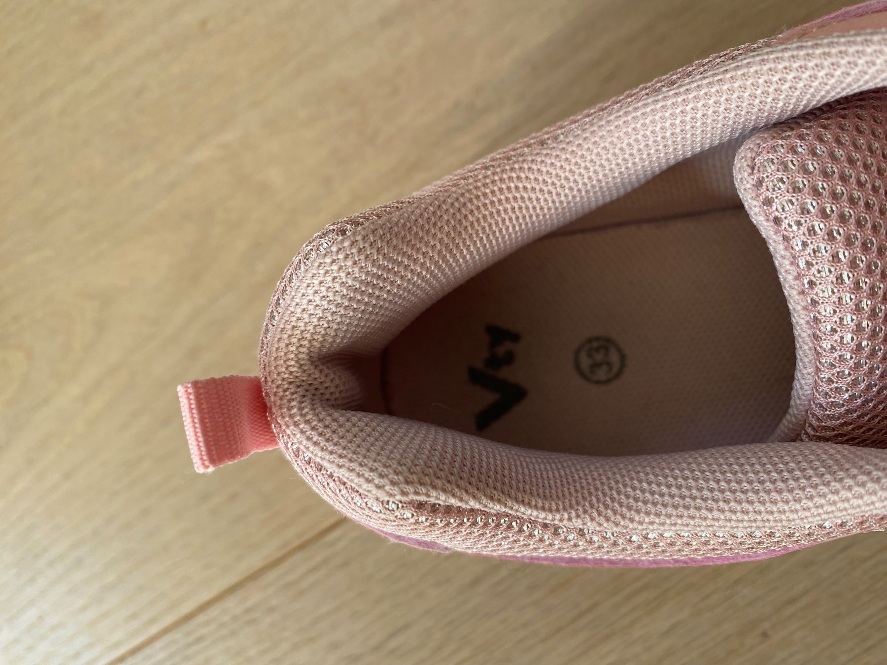 Scarpe per ragazze: Rosa Kinderschuhe Vty, Grösse 33 – Usato da Arlesheim venduto da sandysworld 2
