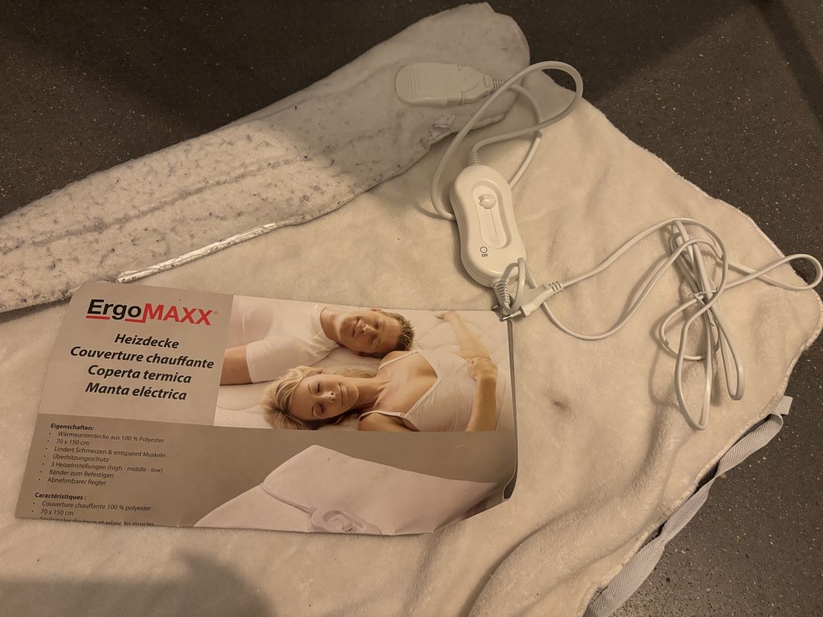 Coperte: Heizdecke von ErgoMaxx – Usato da Oberweningen venduto da Zabrina 1