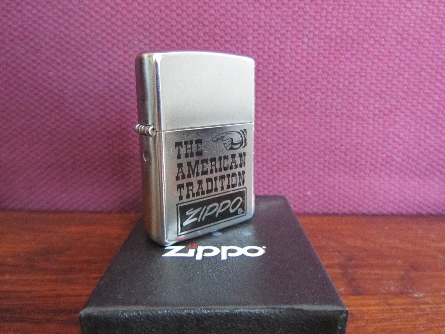 Feuerzeuge: Zippo "The American Tradition" NEUF – Neu und originalverpackt aus Pampigny von Calypso06