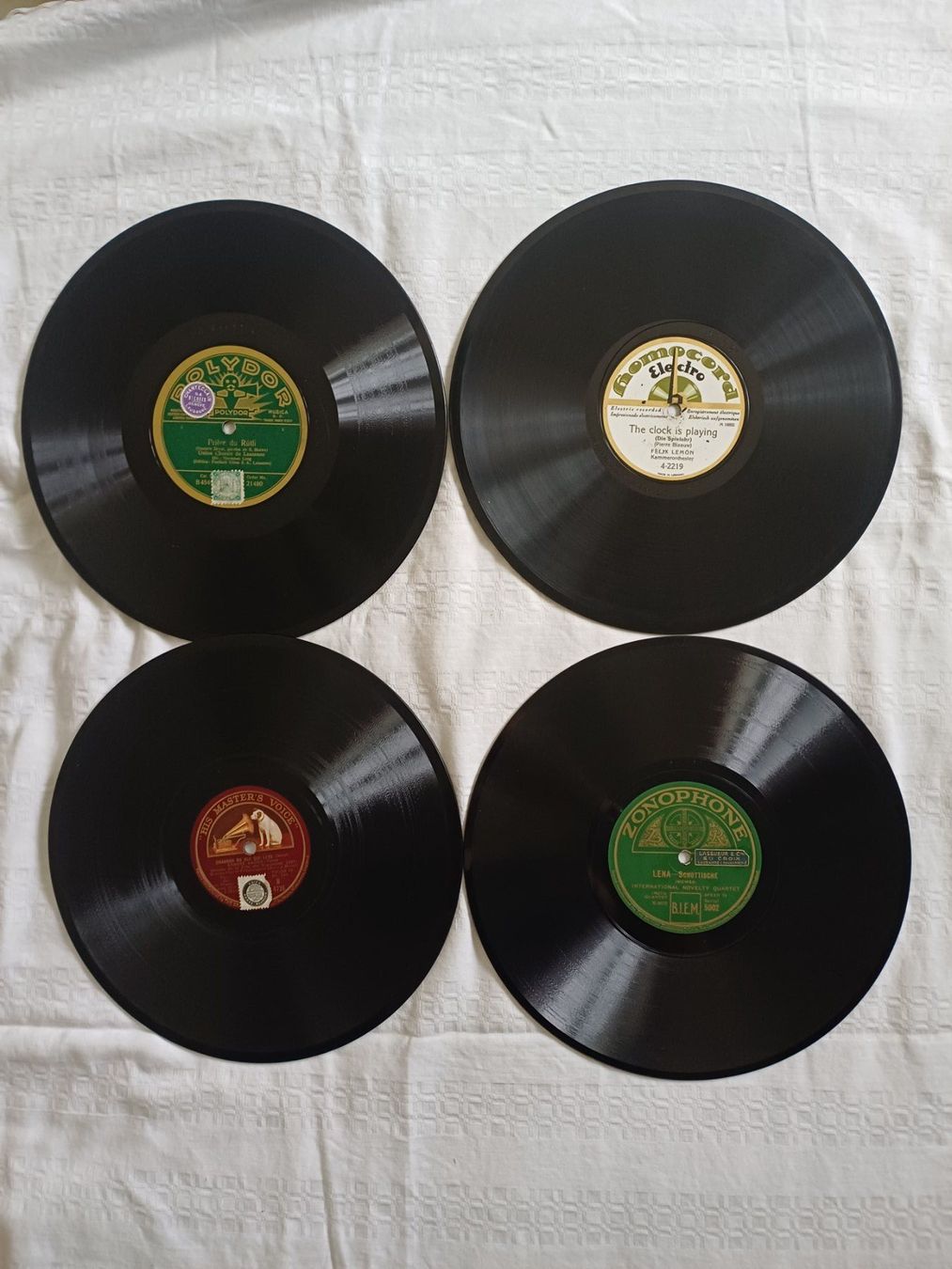 Schallplatten: 1 Album mit 12 Schellackplatten – Gebraucht aus Marly von rol_7mgj 8