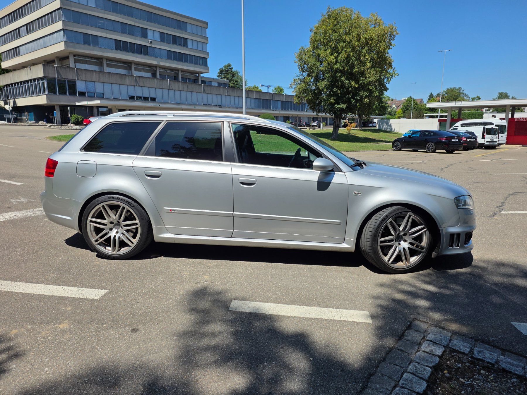 Audi Automobili: RS4 B7 Avant – Usato da Zürich venduto da LL94 3