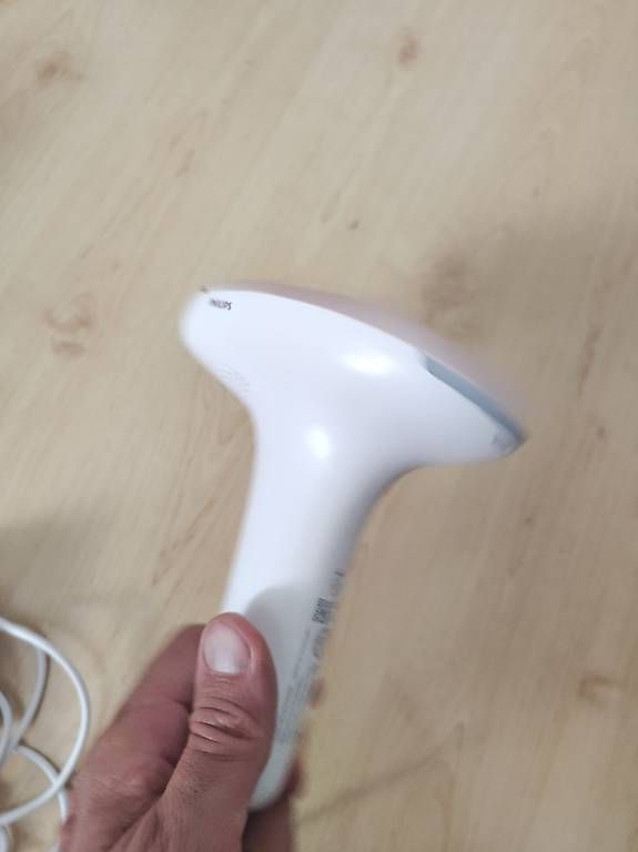 Epilatori: Philips Lumea Haarentfernung Gerät – Usato da Zofingen venduto da CM081 1