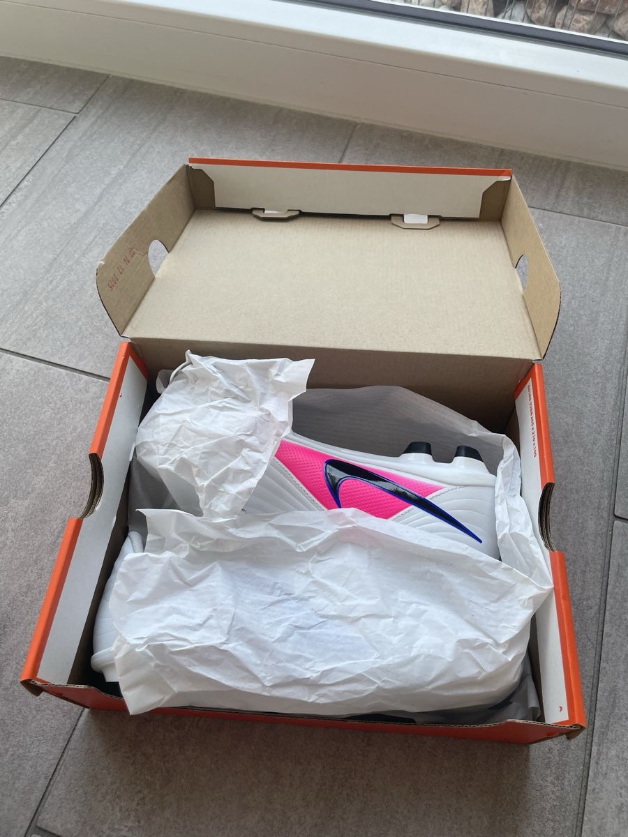 Sonstiges zum Bergsteigen & Wandern: Crampons Nike  – Neu (gemäss Beschreibung) aus Dompierre FR von matmath 6