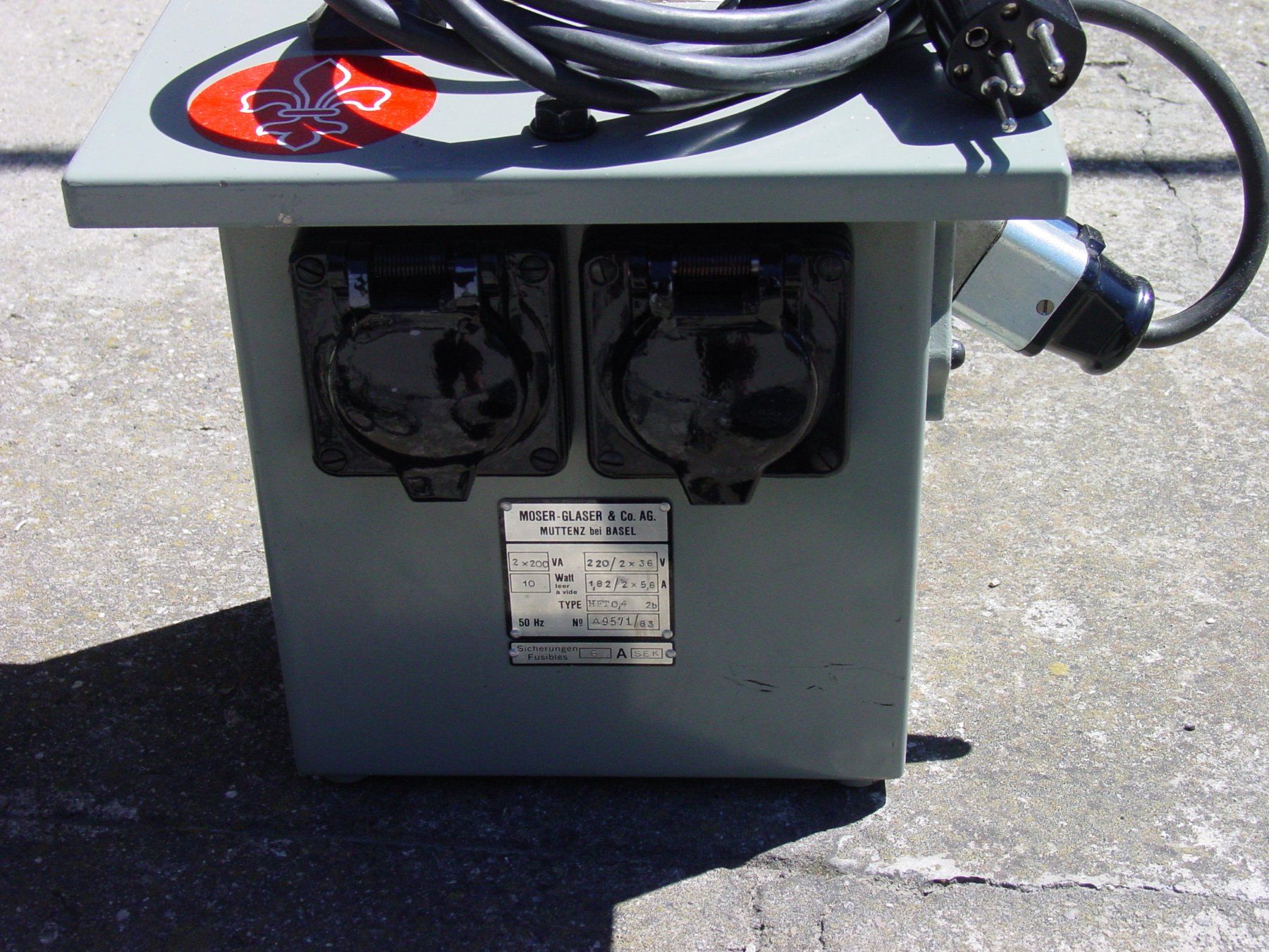 Schweizer Armee Lampade: Armee Travo mit Lampe. Bunker? – Usato da Ursenbach venduto da shopverte
