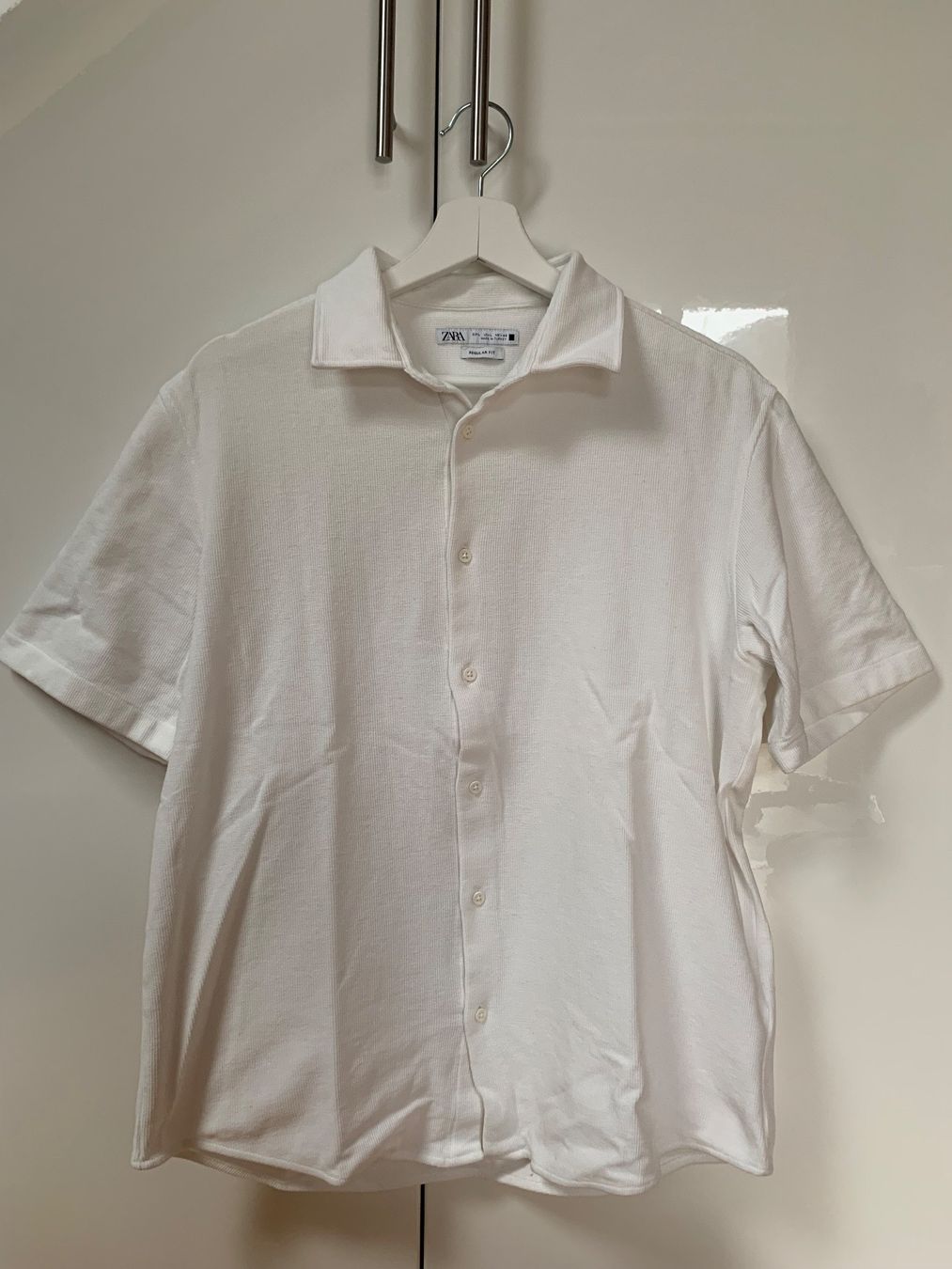 Zara Camicie: Zara Kurzarmhemd weiss – Usato da Maisprach venduto da jokoundklaas