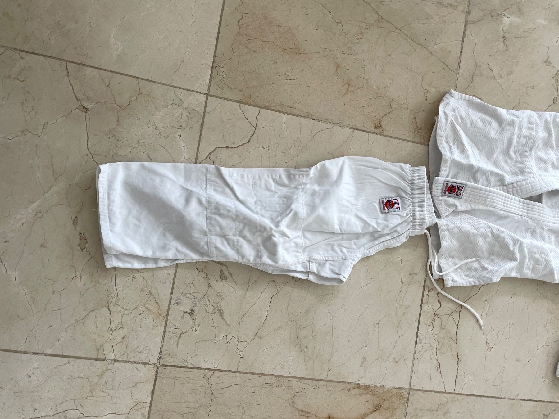 Completi: Kinder Judoanzug – Usato da Auw venduto da Sappelt 2