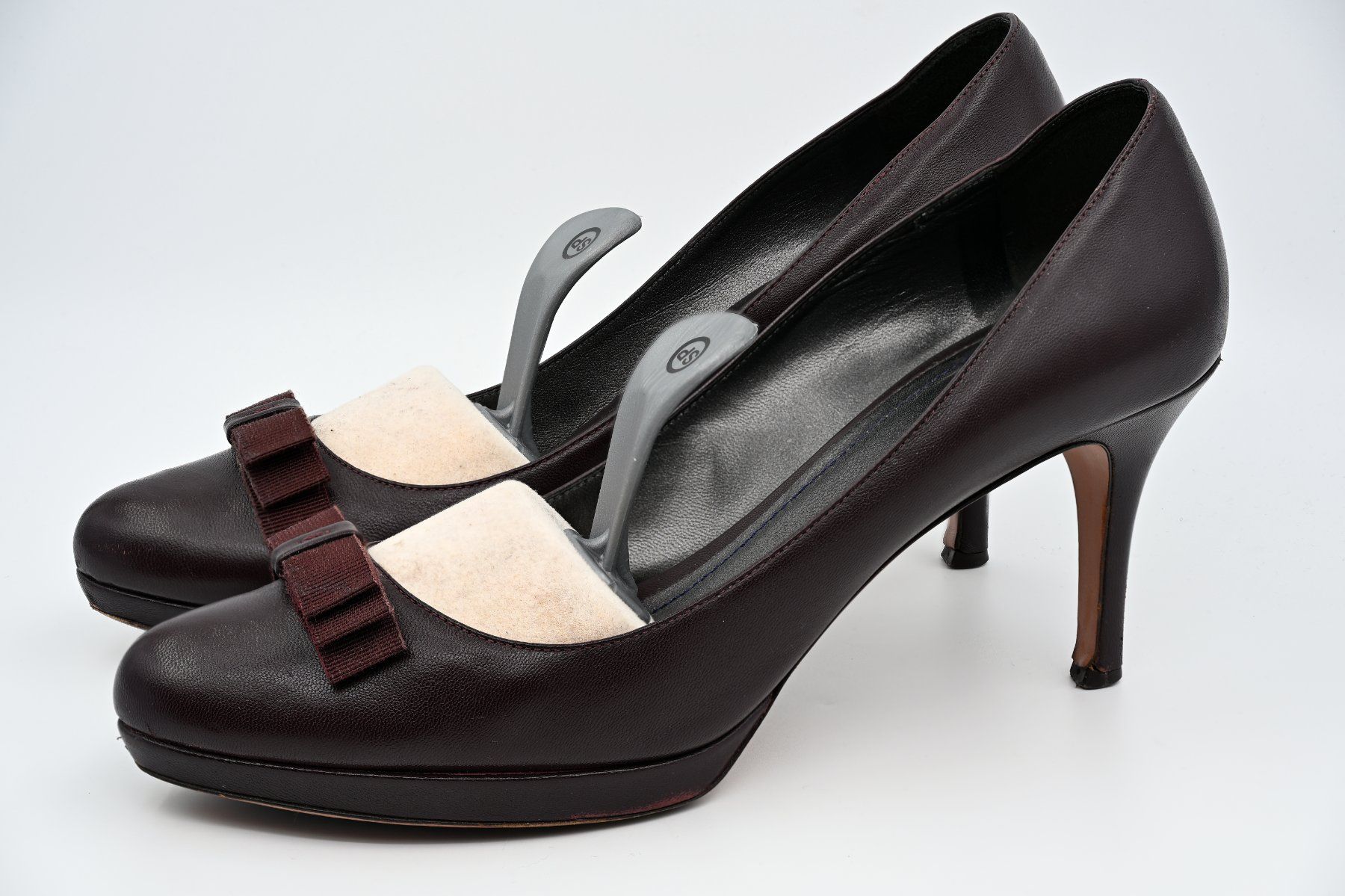 Navyboot Scarpe da donna: Navyboot Pumps mit Schleife, Gr. 38 – Usato da Dürnten venduto da pema28 4