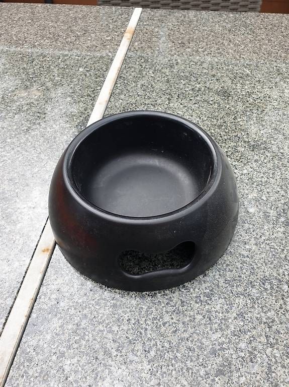 Ciotole: Hunde Napf Schwarz – Usato da Rickenbach LU venduto da trucker.s