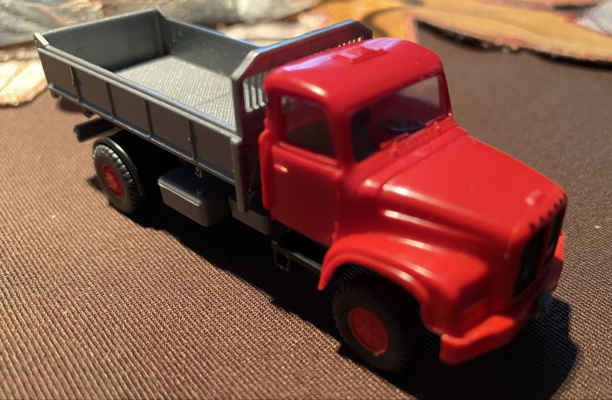 Roskopf Modellautos: Saurer D330 N Kipper – Neu (gemäss Beschreibung) aus Oftringen von Studich 3