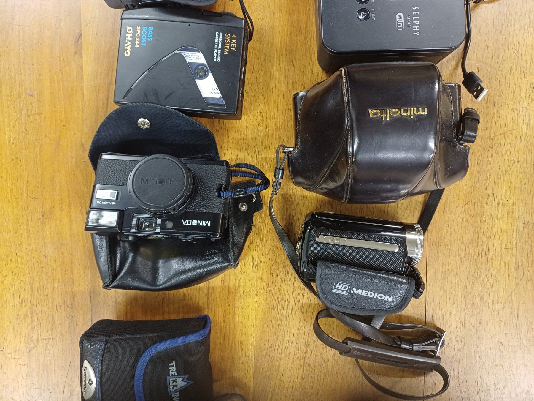 Kamera: Fotodrucker, Videokameras, Fotokameras – Gebraucht aus Dietlikon von Larsattacks 2
