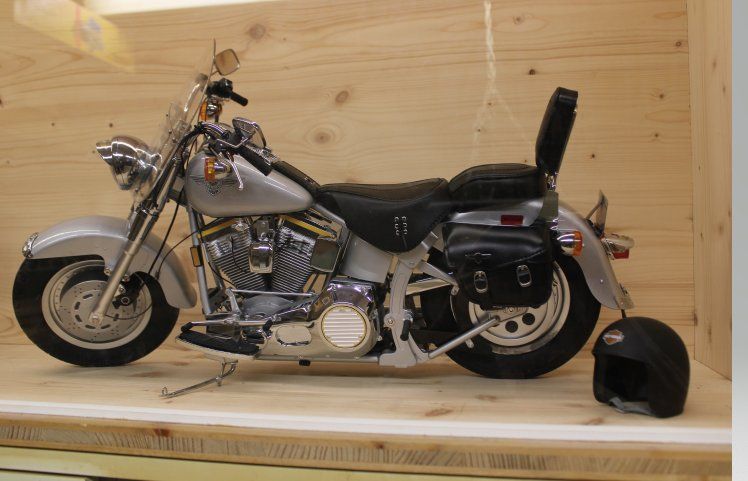 Kit di modellismo & Modellini statici: Harley-Davidson "Fat Boys" éch. 1/4 métal, Kit monté – Usato da Mézery-près-Donneloye venduto da denzer 2