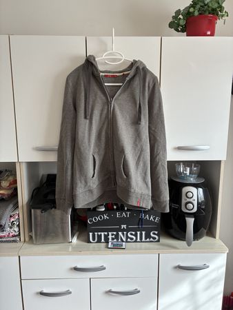Jacke mit Kapuze