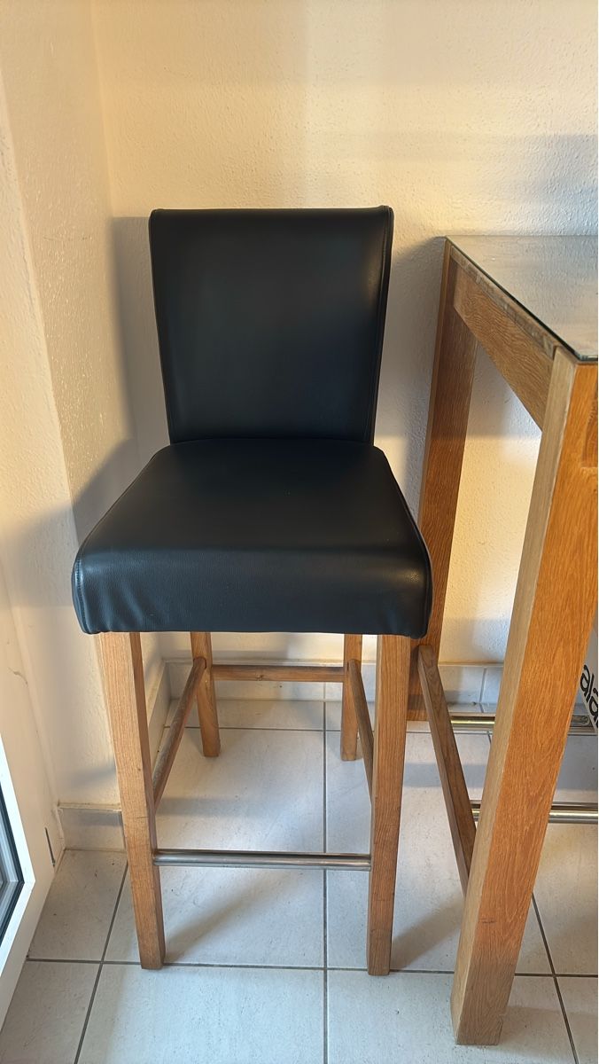 Sgabelli: 4x Barhocker Echtholz mit schwarzem Echtleder Sitz – Usato da Zürich venduto da moi_5tvs
