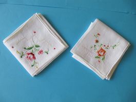 2 Alte Taschentücher mit Blumenstickereien #R5
