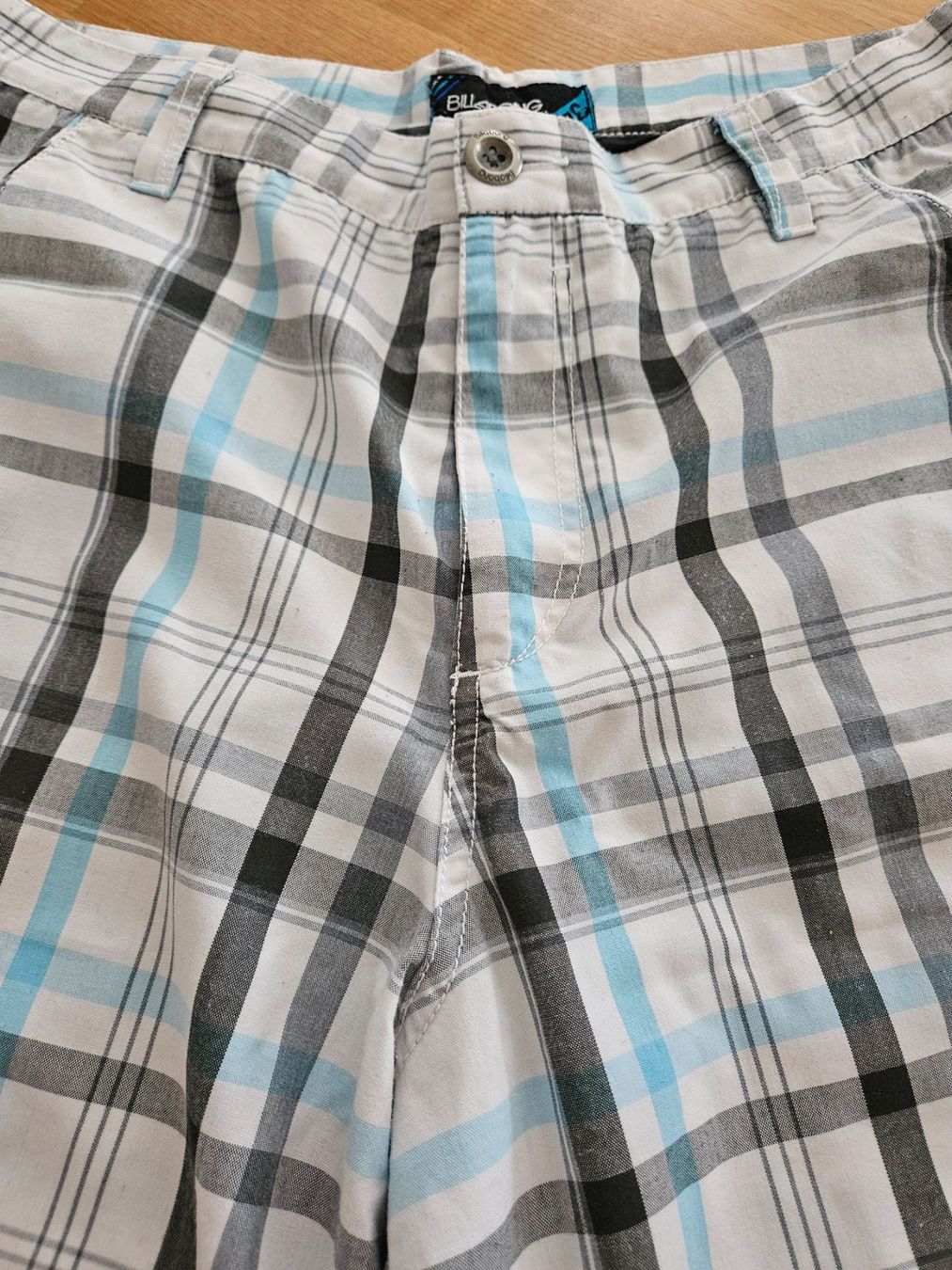 Billabong Hosen: Billabong Karo-Shorts, Herren, Gr. 32 – Gebraucht aus Bellach von Chiini 1