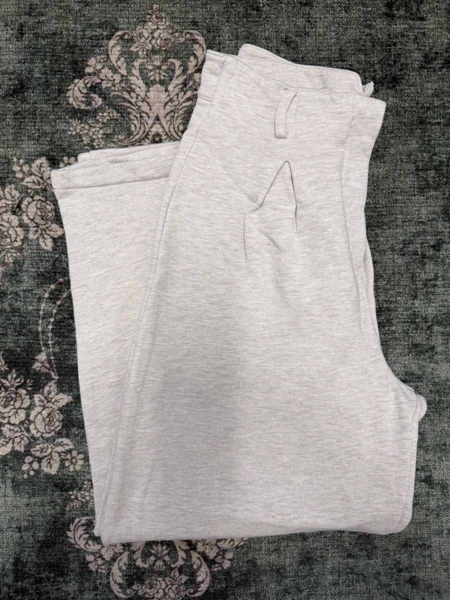 Asos Pantaloni: Asos wide trousers  – Usato da Bachenbülach venduto da cec_8j5s