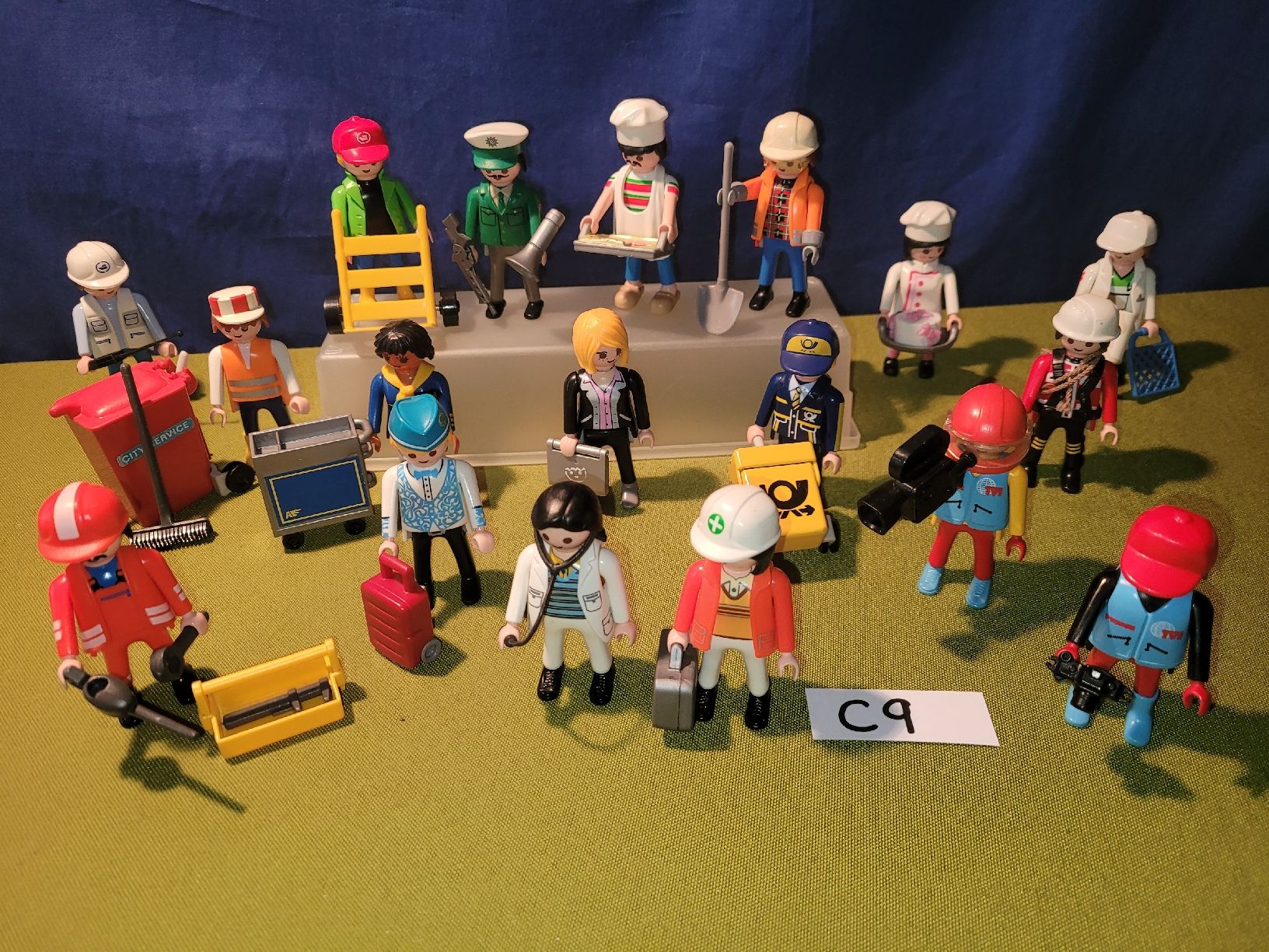 Playmobil Jouets: Playmobil Berufe,Figuren C9 – D'occasion à Aarberg par Fink010