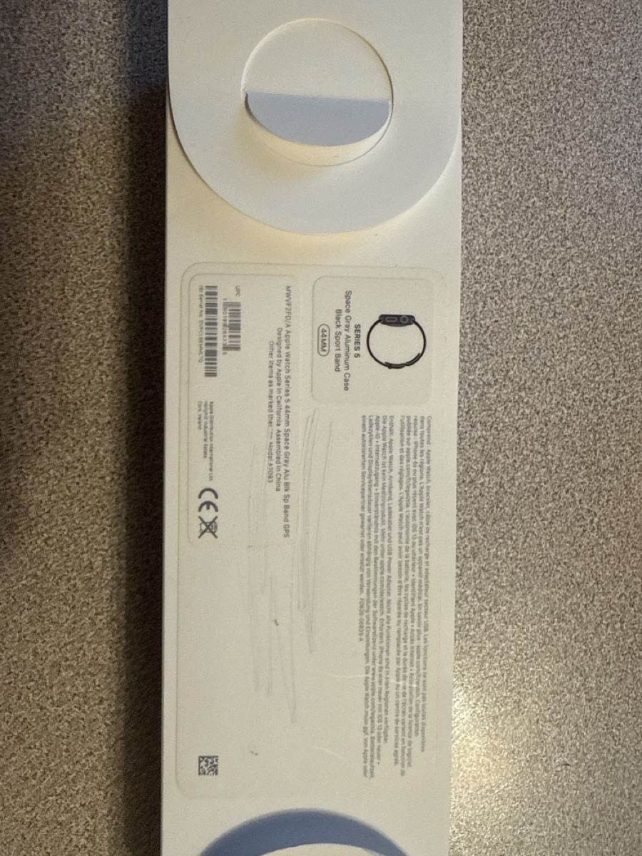 Apple Smartwatch: Apple Watch série 5 GPS, 44 mm – Usato da Noville venduto da Marnie02