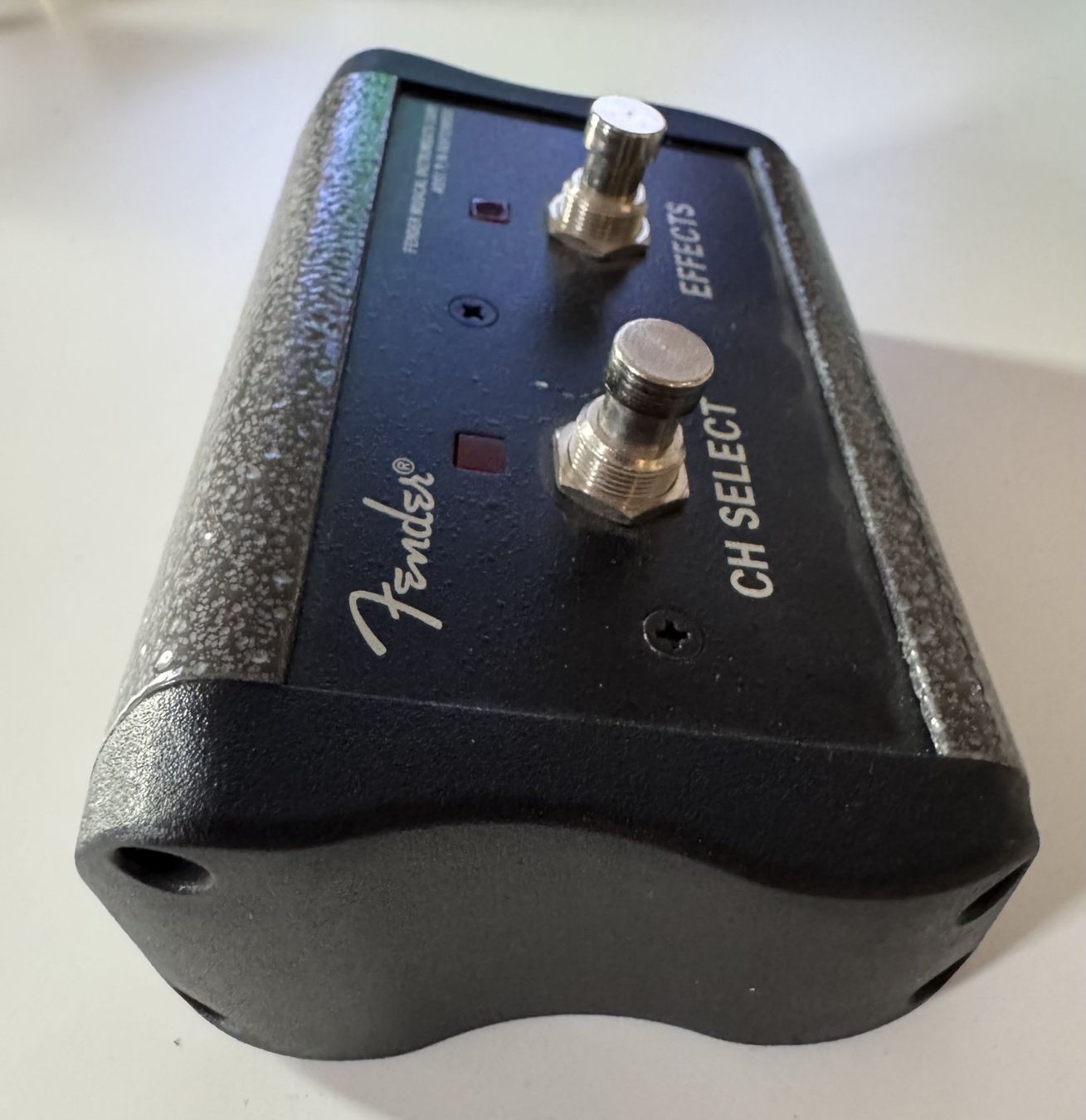 Fender Strumenti musicali: Fender 2-Button Footswitch CH Select/Effects Champion 40/100 – Usato da Wetzikon ZH venduto da GrandLux 1