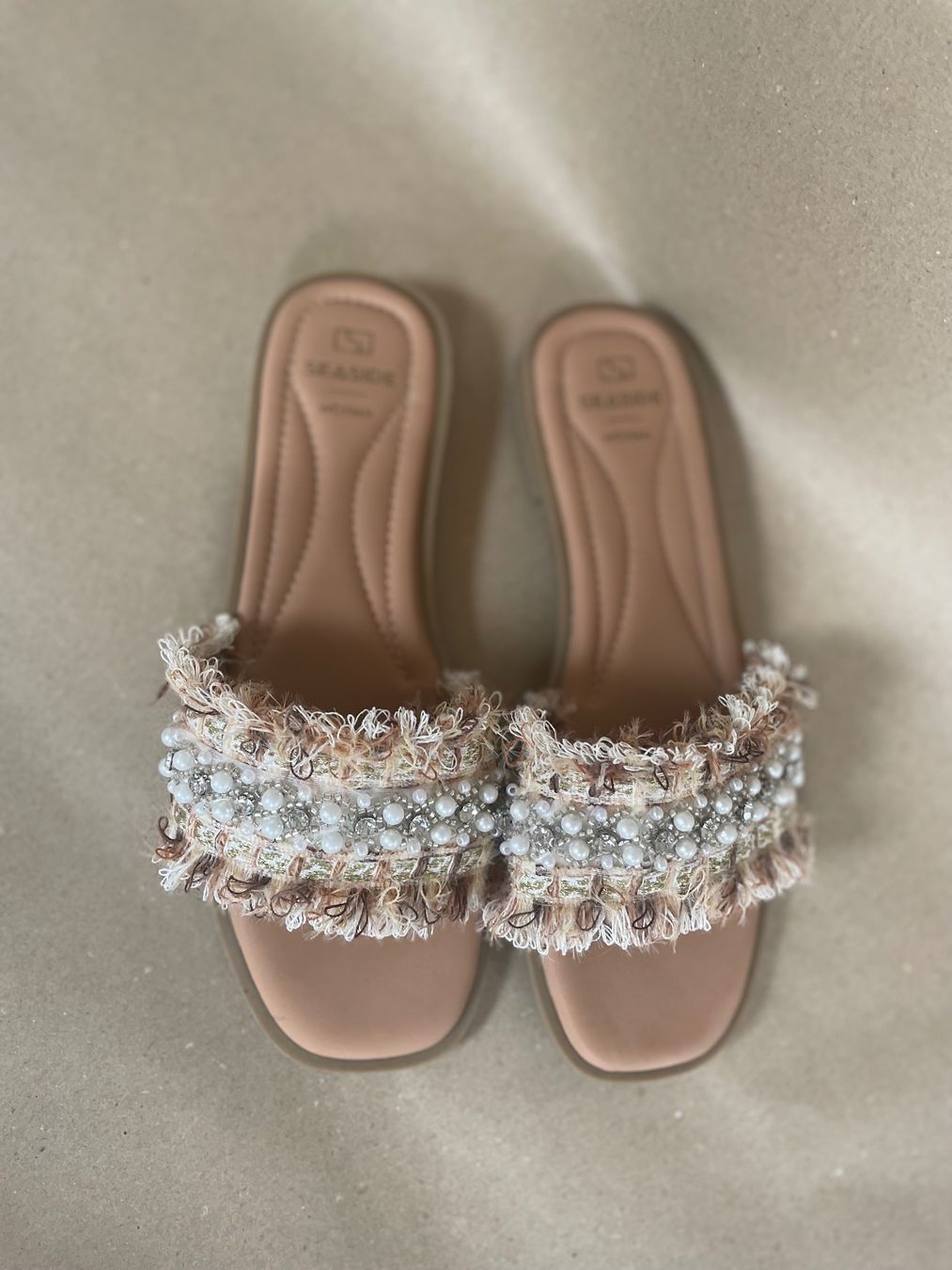 Damenschuhe: Sandaletten mit Perlen und Strass Gr. 40 – Gebraucht aus Zürich von lil_x7ky 1