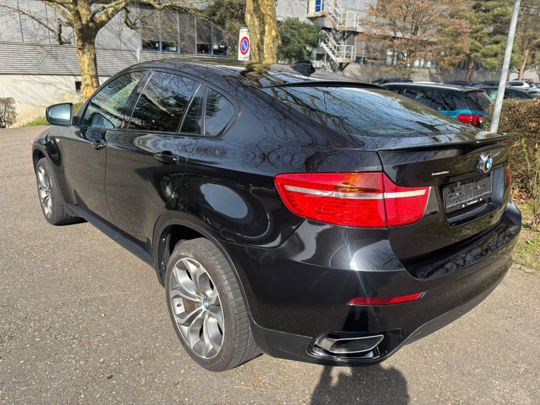 BMW Tutti pezzi di ricambio auto: BMW X6 M50d - JG 2012 ab MFK – Usato da Grenchen venduto da Zombiepolizist 1