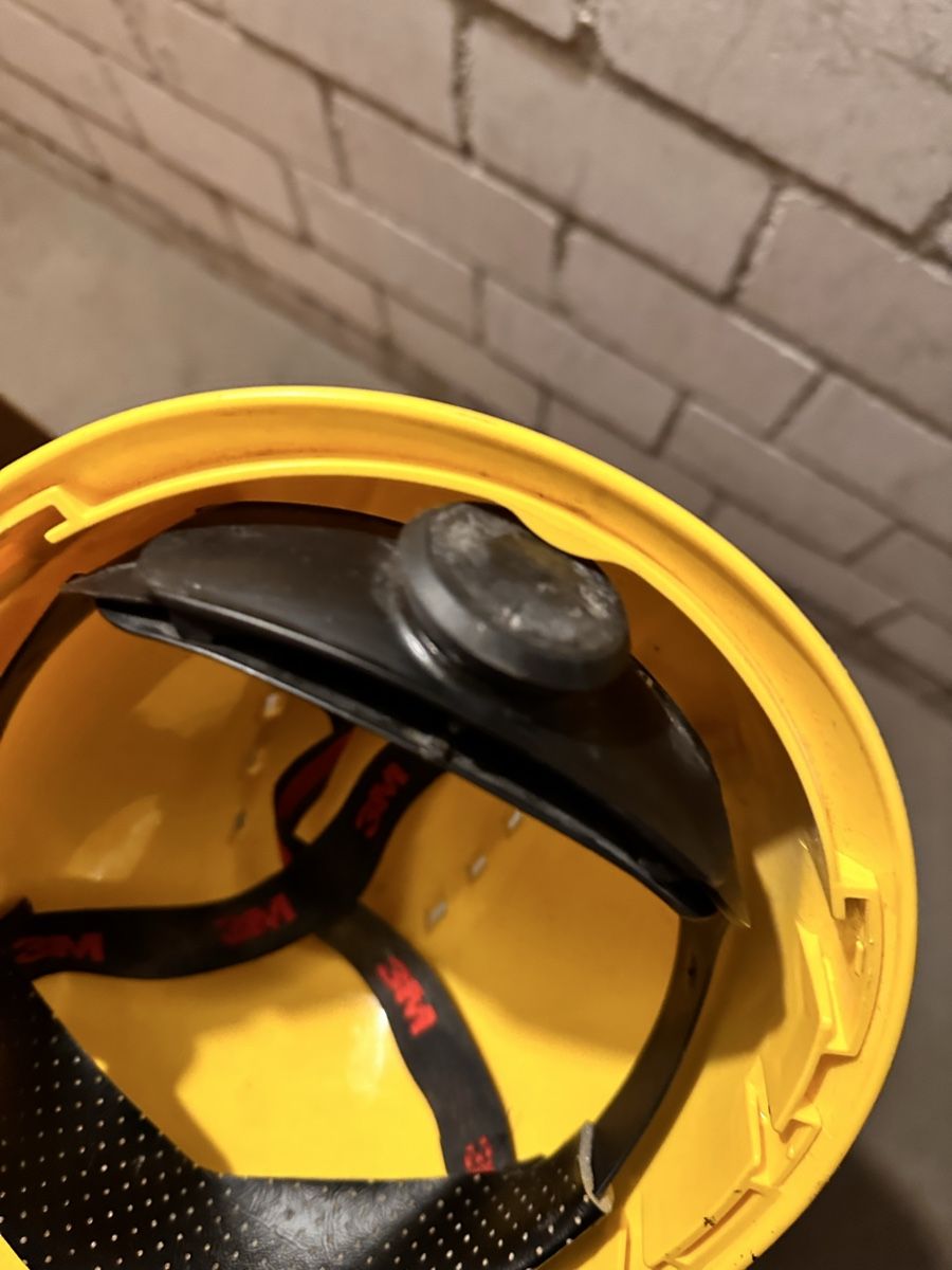 3M Protezione per viso e udito: 3M Schutzhelm Gelb Bauhelm – Usato da Kriens venduto da saleworld 1