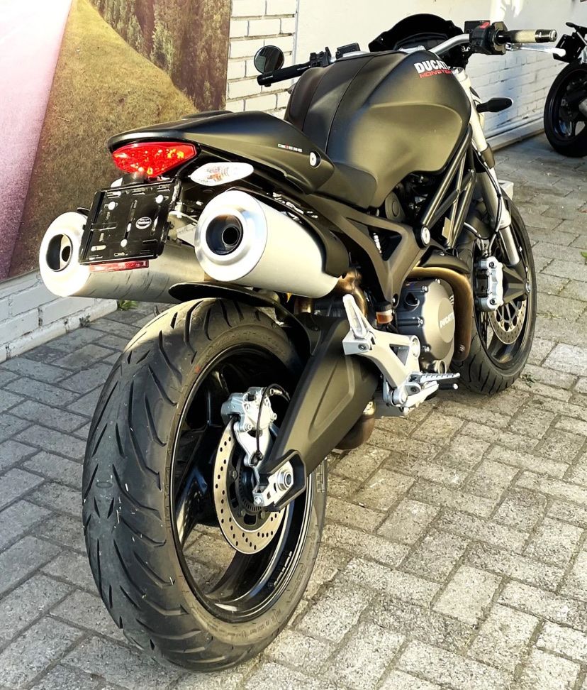 Ducati Strada: Ducati Monster 696 ABS  -  Schnäppchen ab Fr. 1.— – Usato da Marthalen venduto da H1tsch 2