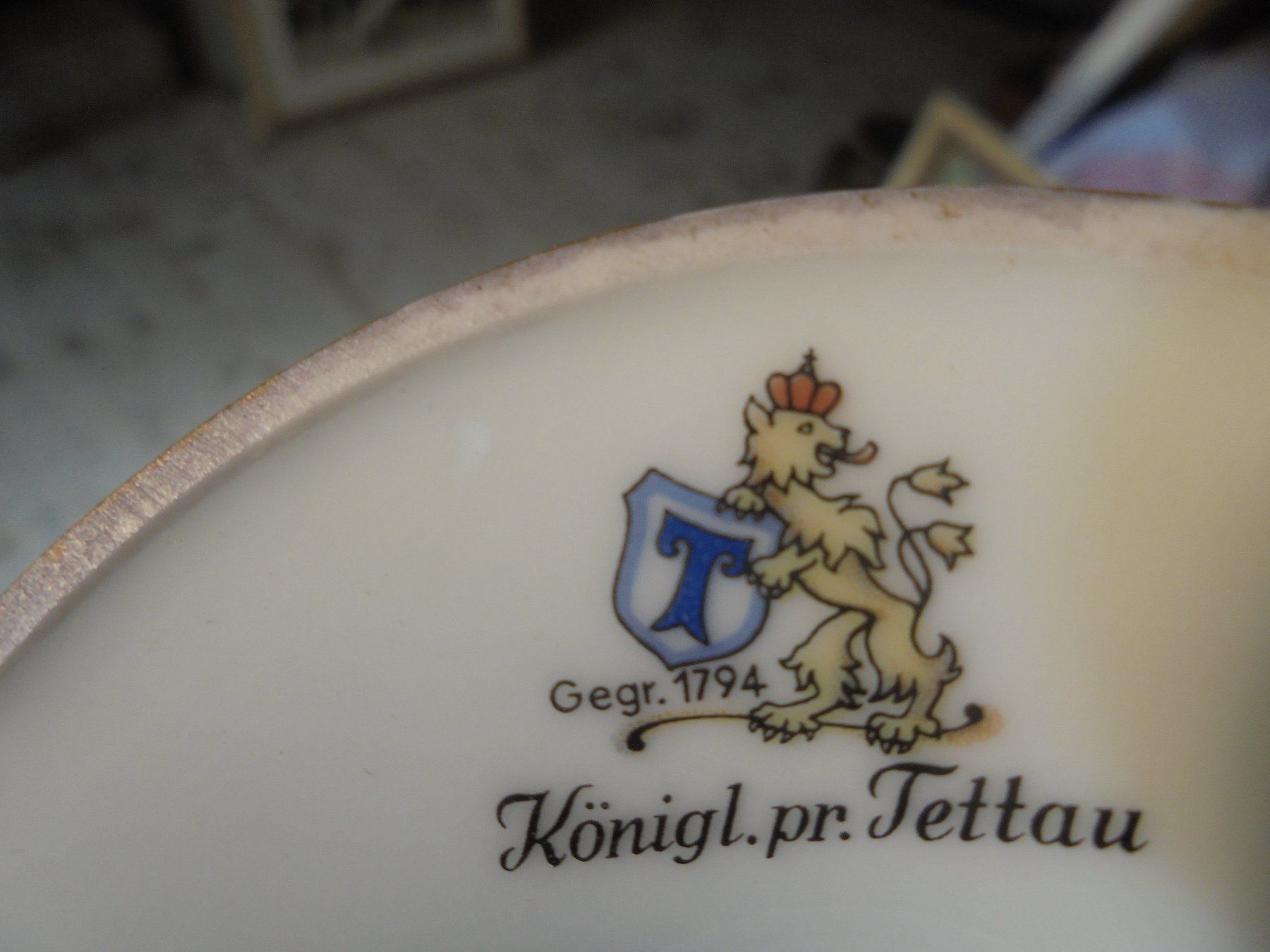 Vasi & Recipienti: Königliche Deckelvase handbemalt – Usato da Altstätten venduto da antikundart 3