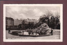 BERN - Weltpostdenkmal und die Alpen - Leute - 1942