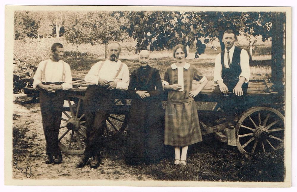 LANDWIRTSCHAFT 1930 Bauernfamilie mit Wagen | Kaufen auf Ricardo