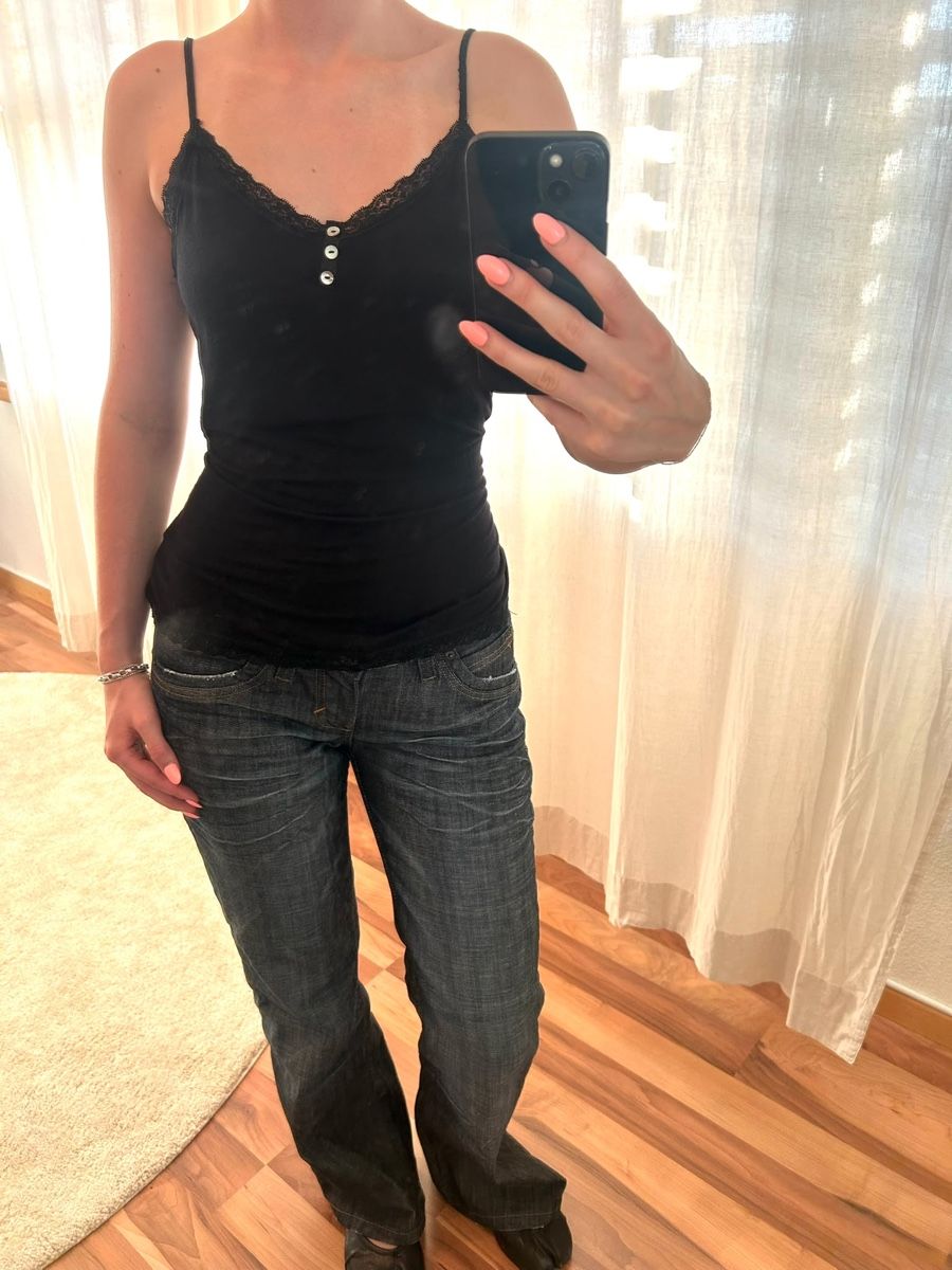 Top: cute vintage y2k top black – Usato da Dietlikon venduto da leaaasells