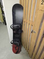 Snowboard K2 mit Bindung schwarz rot gebrauchter Zustand
