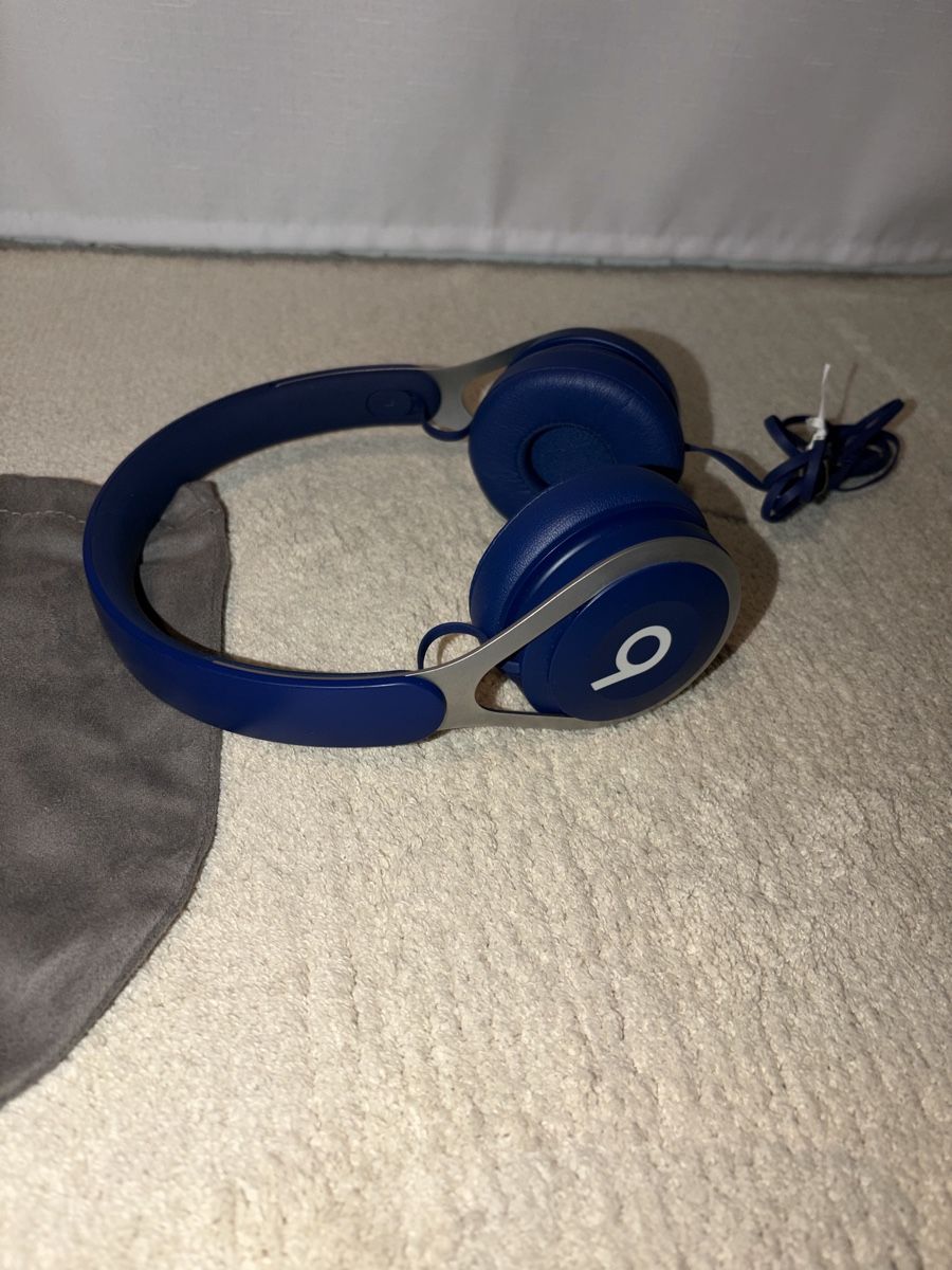 Beats Kopfhörer: Beats EP – Gebraucht aus Visperterminen von lgresell 2