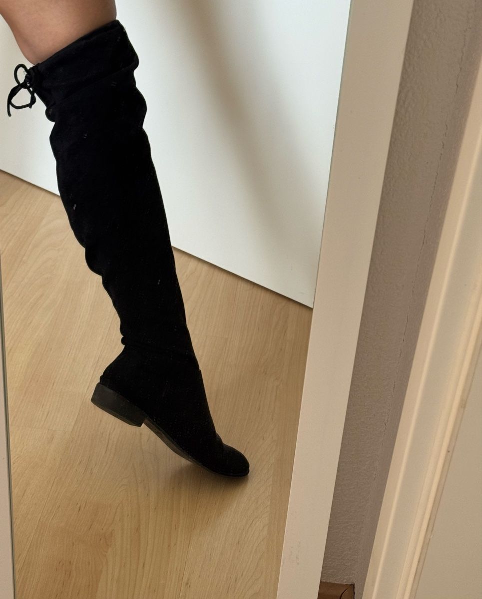 Scarpe da donna: Élégante cuissardes en daim – Usato da Denens venduto da sar_5wlm 1