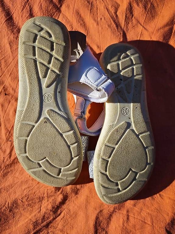 Scarpe per ragazze: Gr. 33, Sandalen  – Usato da Rueras venduto da fscw 1