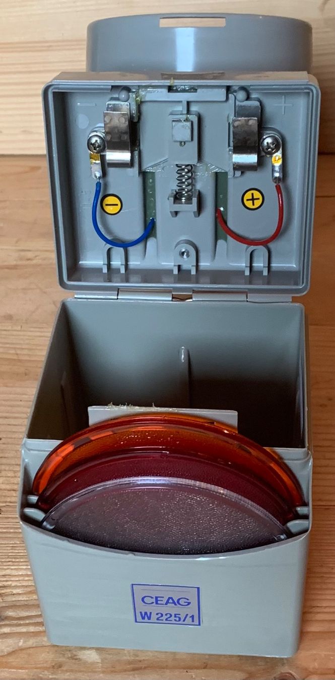 Schweizer Armee Lampen: Handlampe der CH Armee in Originalverpackung – Neu (gemäss Beschreibung) aus Goldingen von Bergler012 7