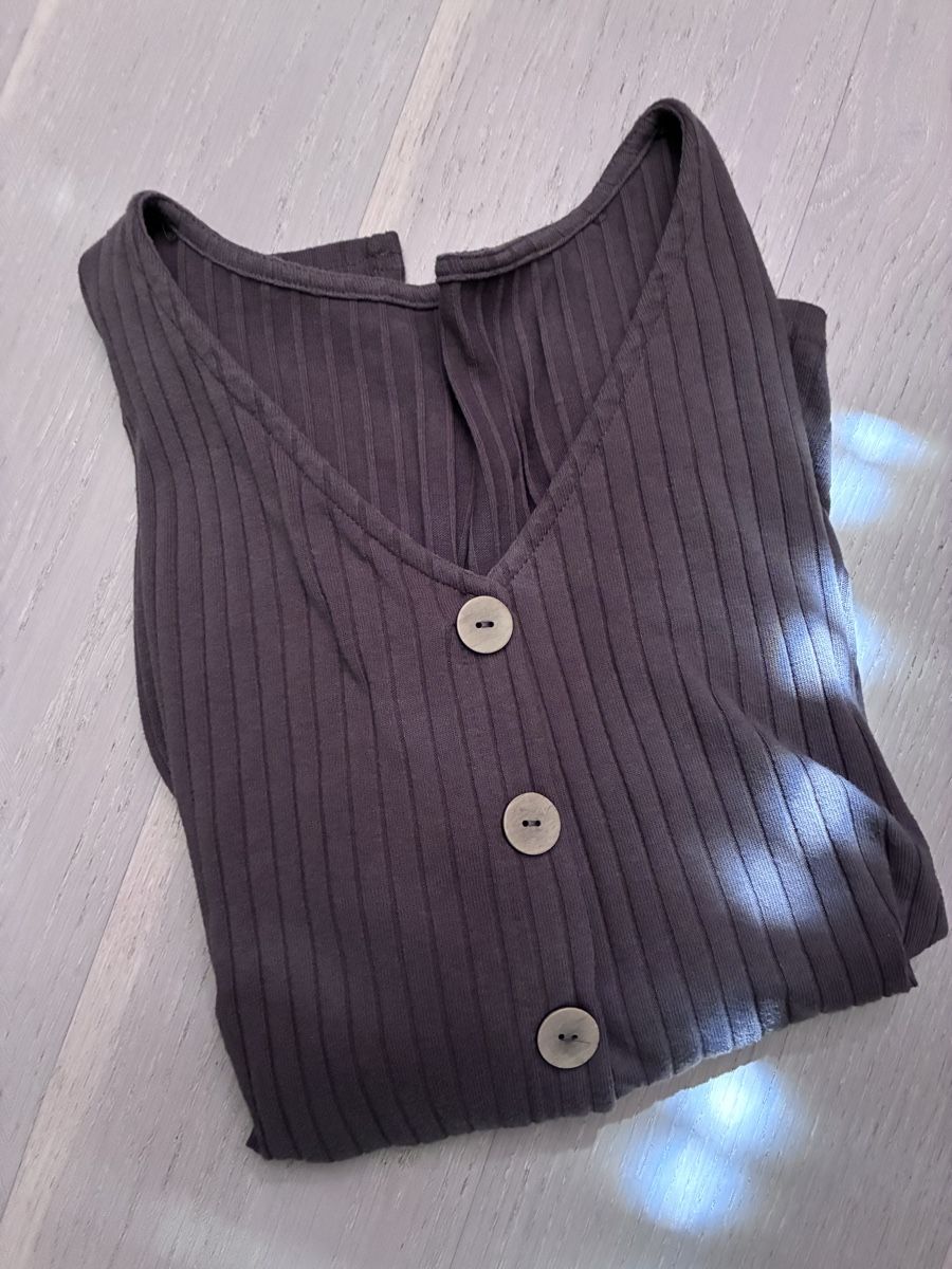 Lotti di vestiti: 8 Damen Basic Oberteile diverse Marken Grösse S/M – Usato da Lostorf venduto da kroeste 5
