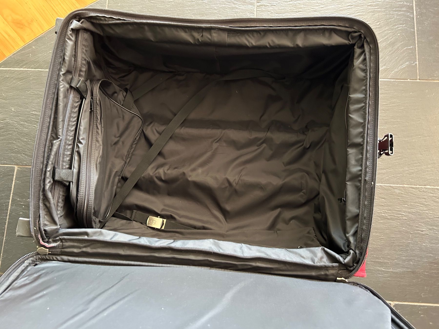 Victorinox Valigie: Grosser, stabiler Koffer – Usato da Zumikon venduto da Uranus88 6