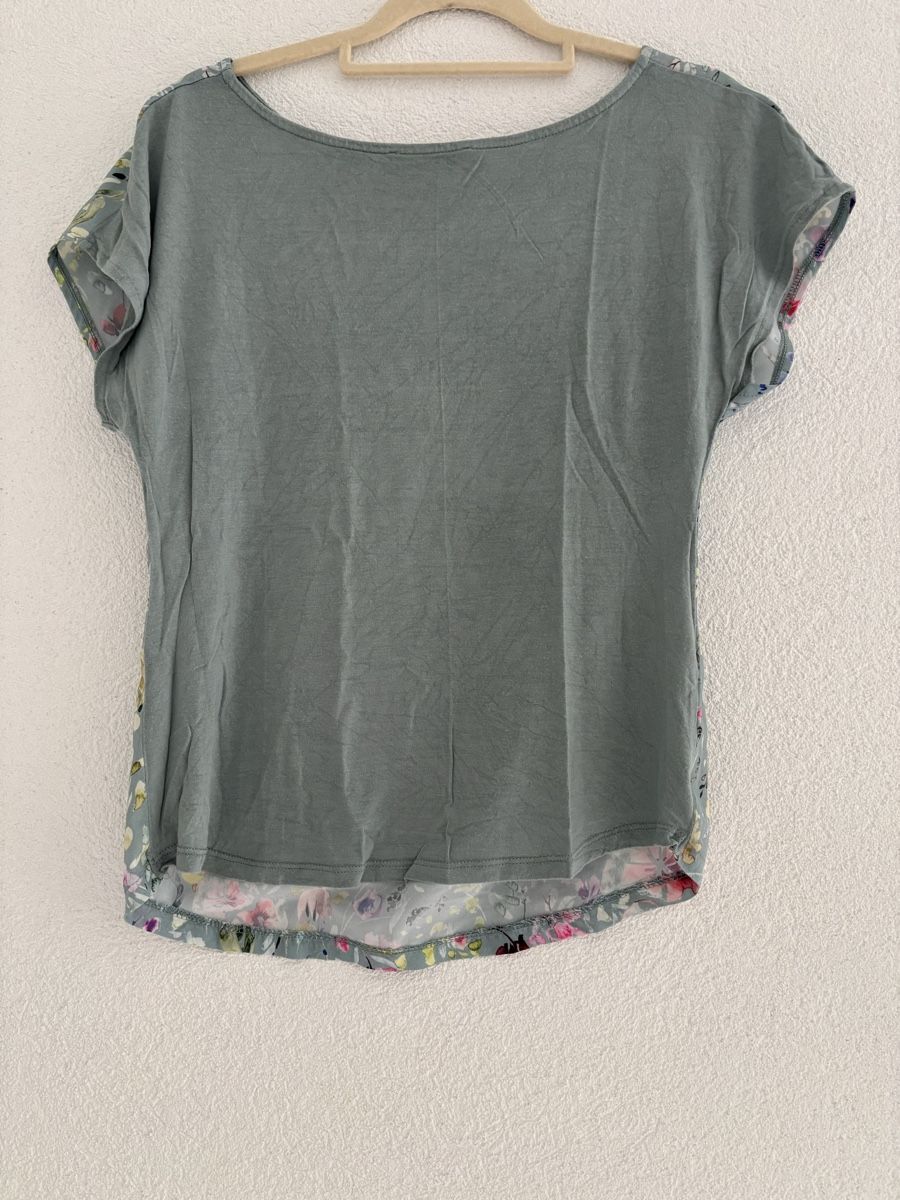 T-shirt: T-shirt  – Usato da Arbaz venduto da CicciStore 1