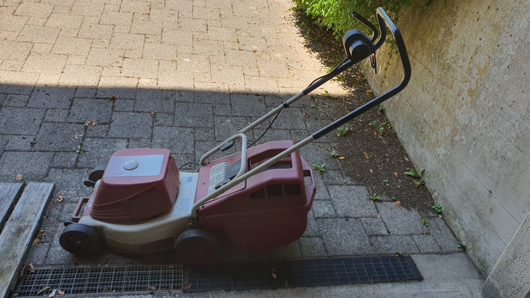 Migros Rasenmäher: Elektro Rasenmäher – Gebraucht aus Hettlingen von zeo_7bgb 2