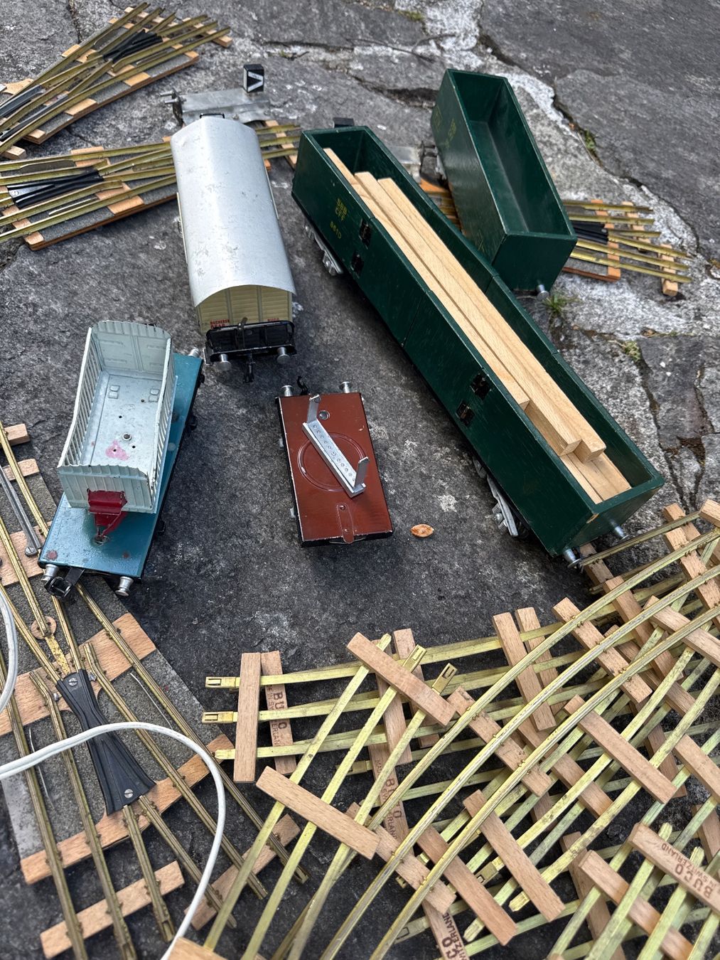 SBB/CFF/FFS Modelleisenbahnen: Lot train électrique Suisse SBB – Gebraucht aus St imier von sav_bjf9 5