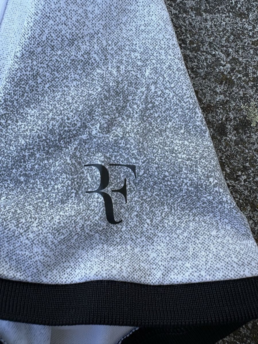 Nike Magliette Polo: Roger Federer Polo Nike Grösse M weiss mit RF Logo – Usato da Freienstein venduto da Golfbueb 1