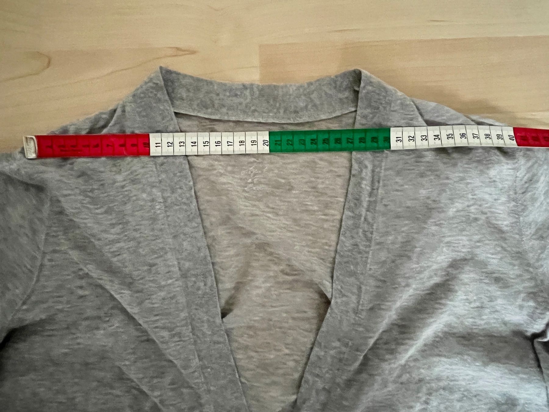 Marc Cain Maglioni & Felpe: Marc Cain: leichte Strickjacke, Cardigan, grau M – Usato da Luzern venduto da ellitussi 2