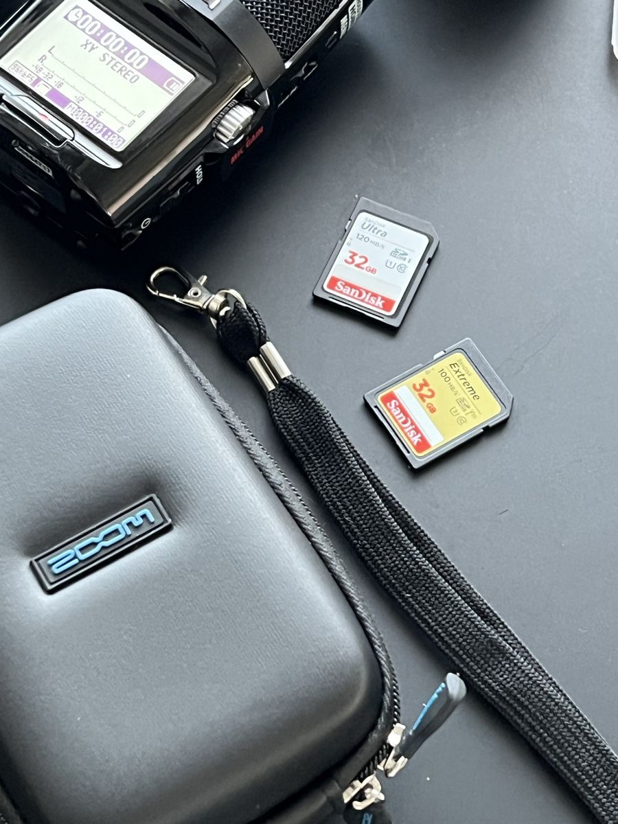 Zoom Registratori: Zoom H2n Recorder komplett Kit inklusive Tasche – Usato da Basel venduto da audiophiler 4