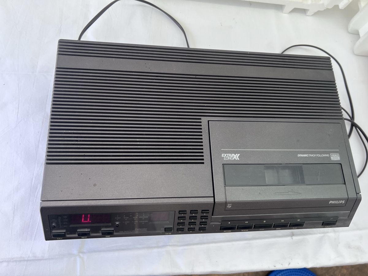 Philips Aufnahmegeräte: Videorecorder Philips (52) – Gebraucht aus Glattfelden von brockischweiz 2