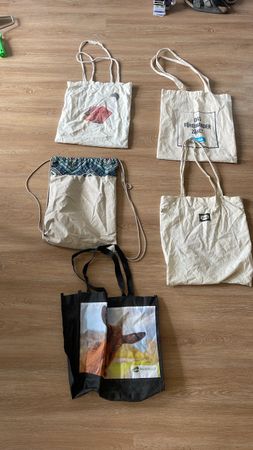5 Stofftaschen / Beutel verschiedene Motive gut erhalten