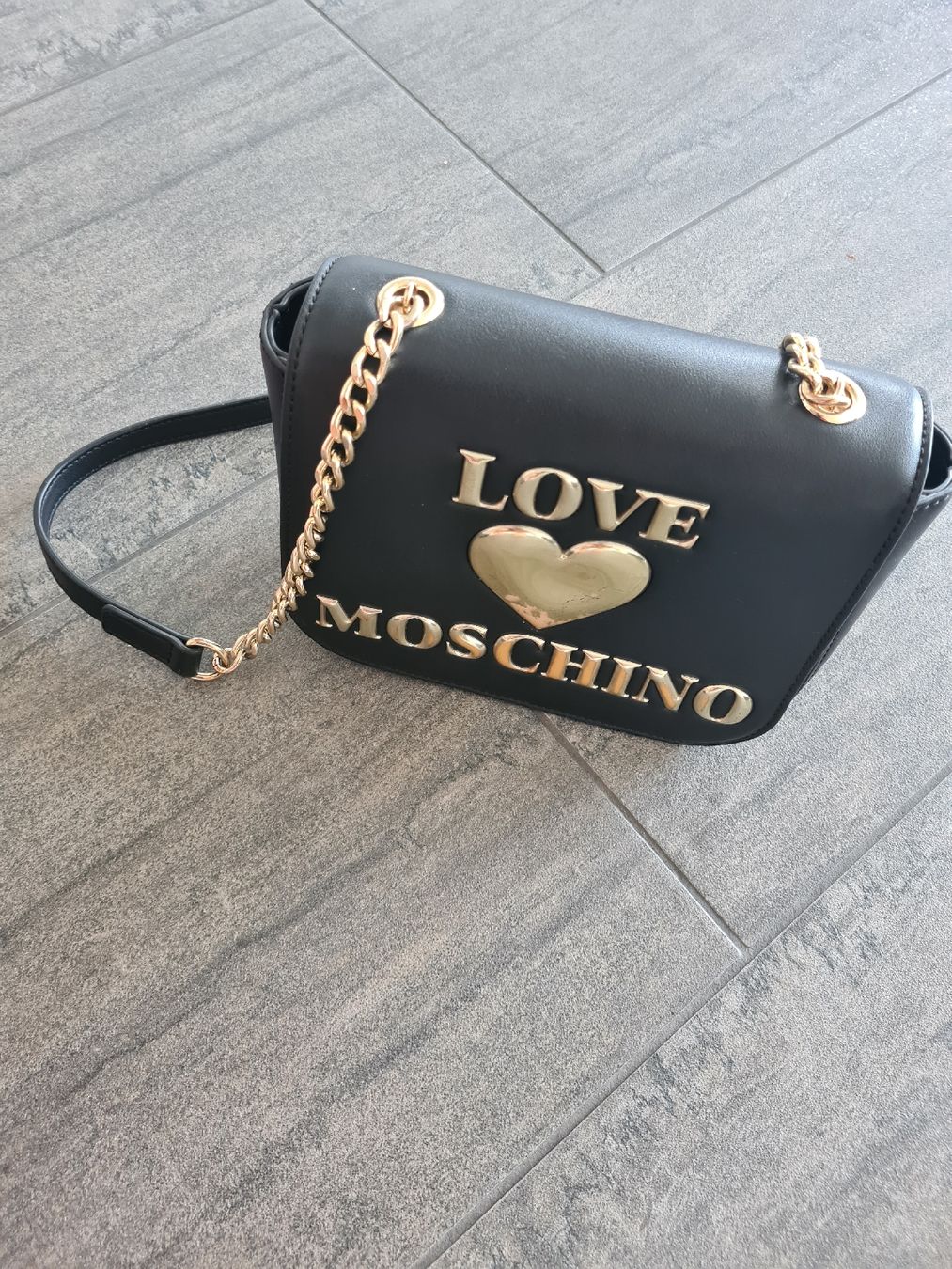Moschino Taschen für Damen: Love Moschino Umhängetasche – Gebraucht aus Friltschen von Thurgau11 1